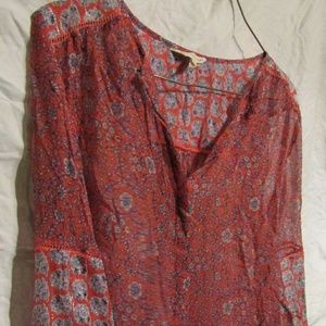 🏵Flowy Red Patterned Blouse🏵